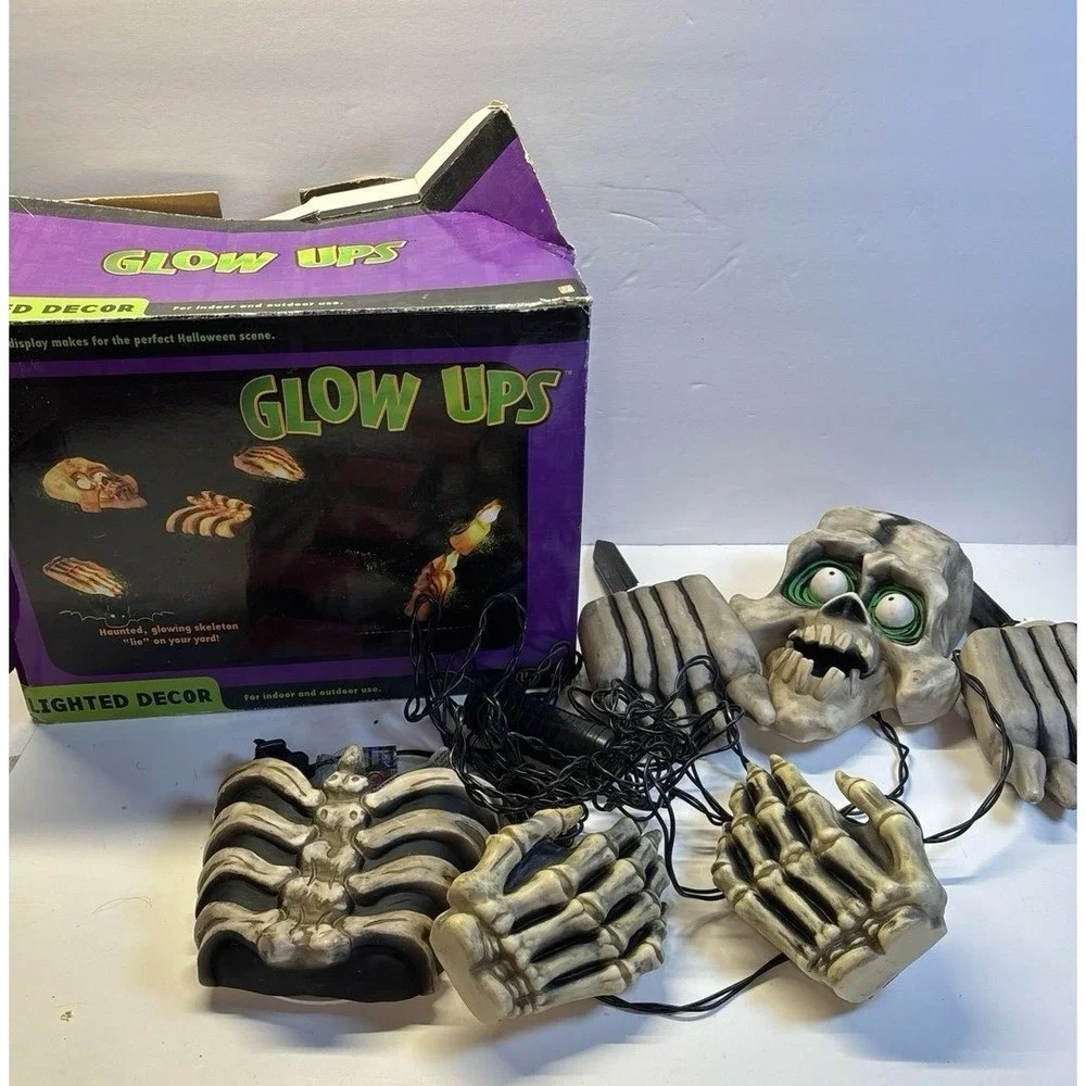 Halloween Skeleton Glow Ups (vintage 2004) FOR PARTS / LIGHTS DONT WORK